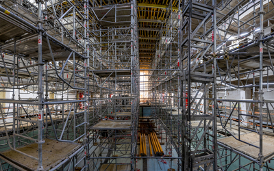 Bassin de la piscine Château Landon en travaux