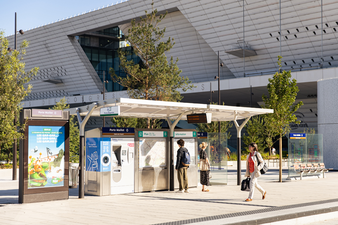 La porte maillot 