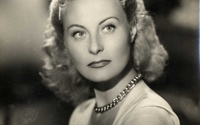 Une femme