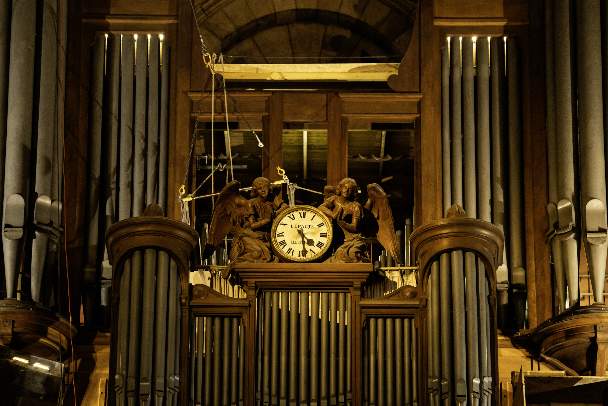 Vue sur le grand orgue de la basilique du Sacré-Cœur.