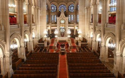 Intérieur de la synagogue de Paris 
