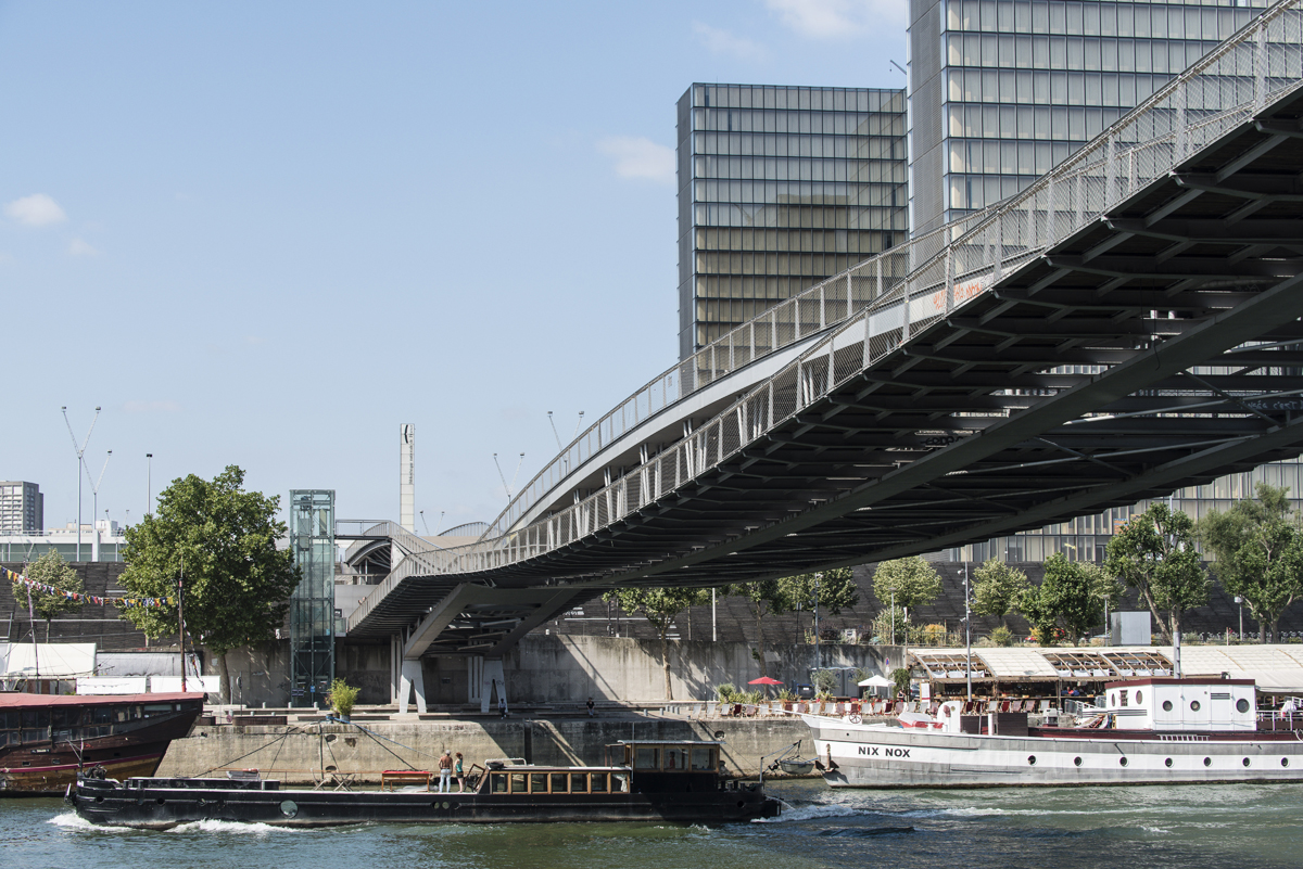 La passerelle Simone de Beauvoir. 