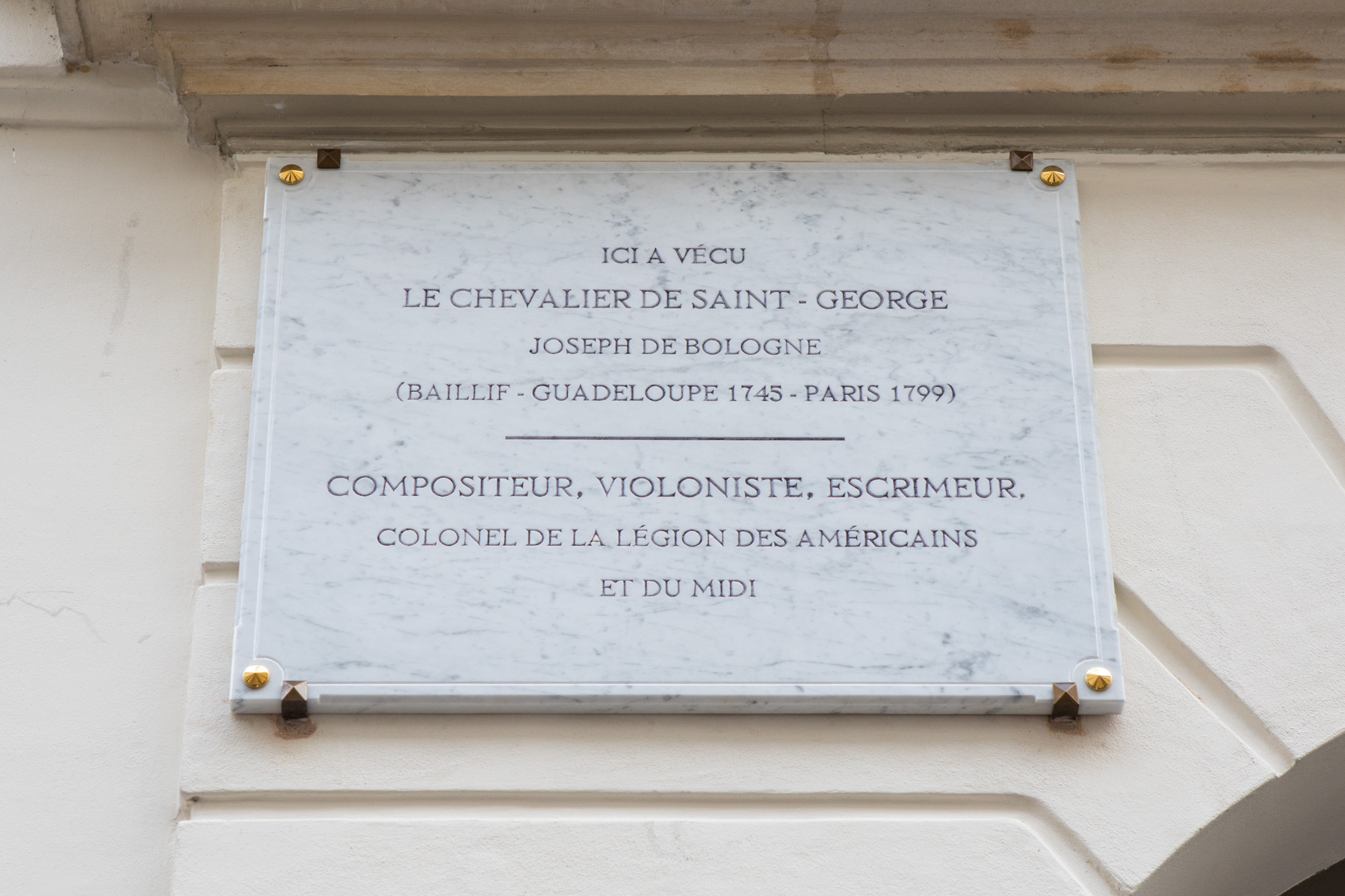 2025-04-27_devoilement plaque