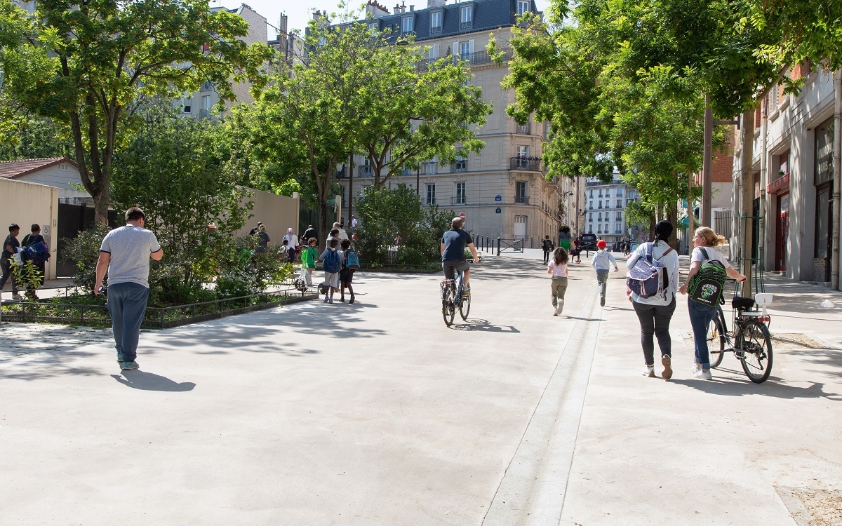 Photo de la rue aux écoles du boulevard murat dans le 16e