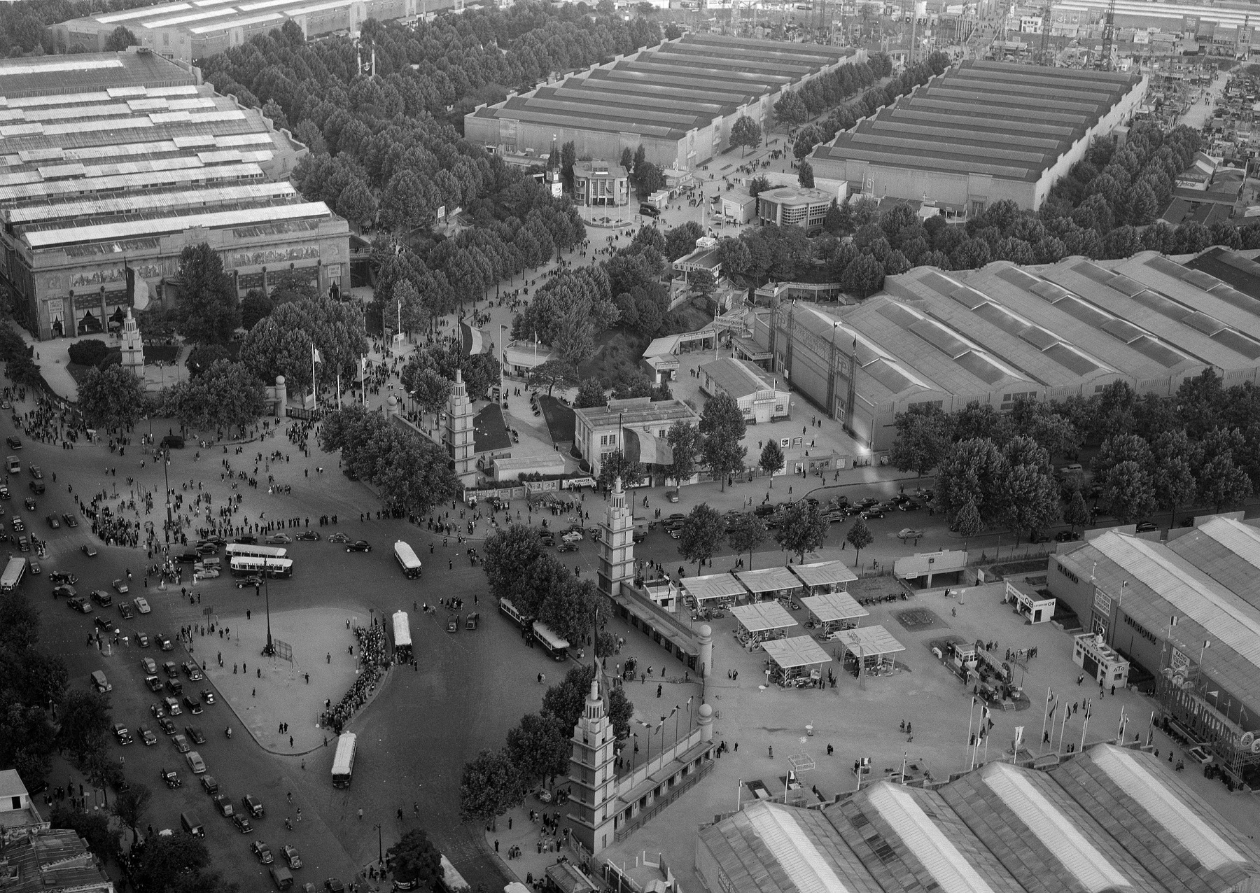 Images de la circulation et des bâtiments vue du ciel