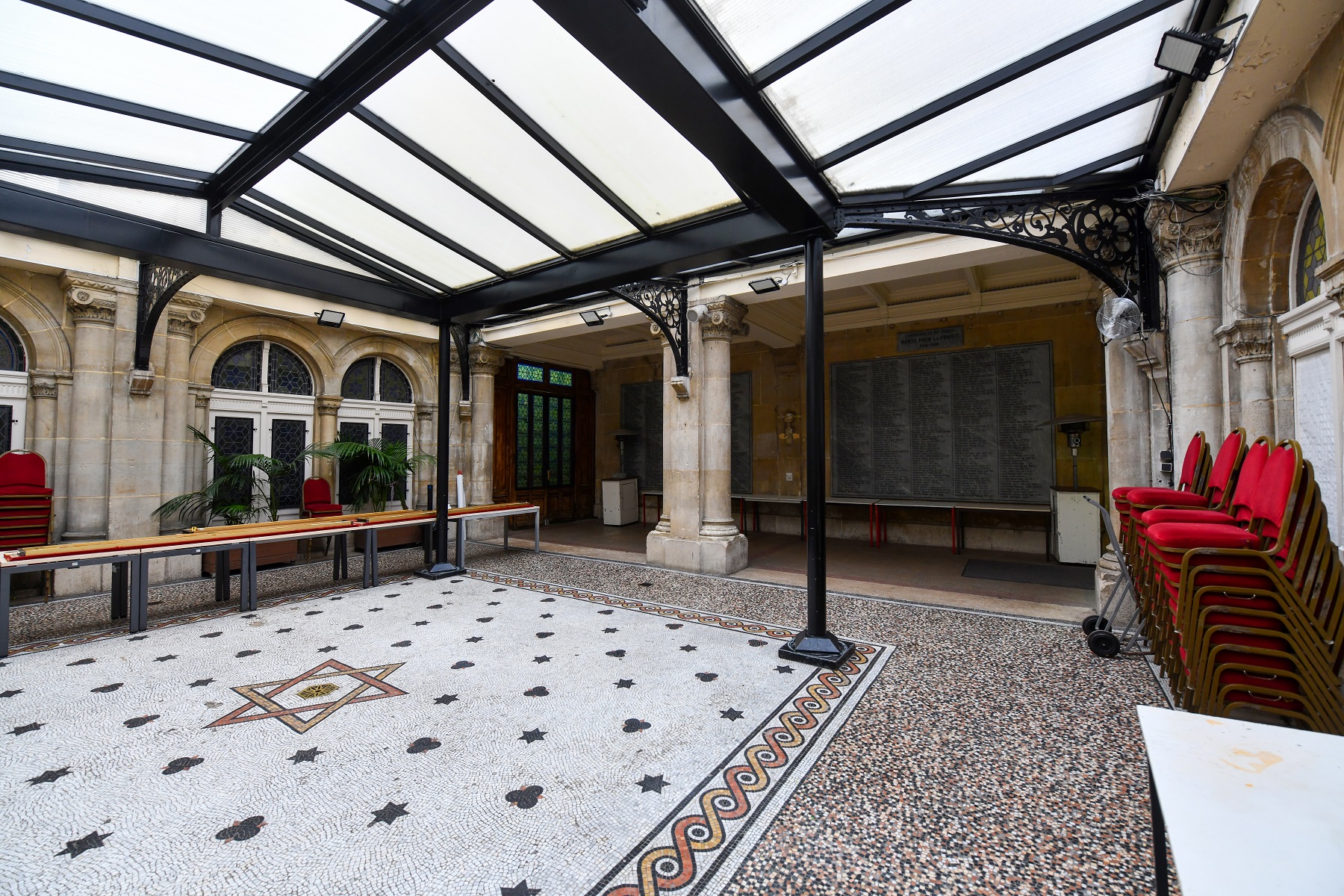 hall dans la Grande synagogue