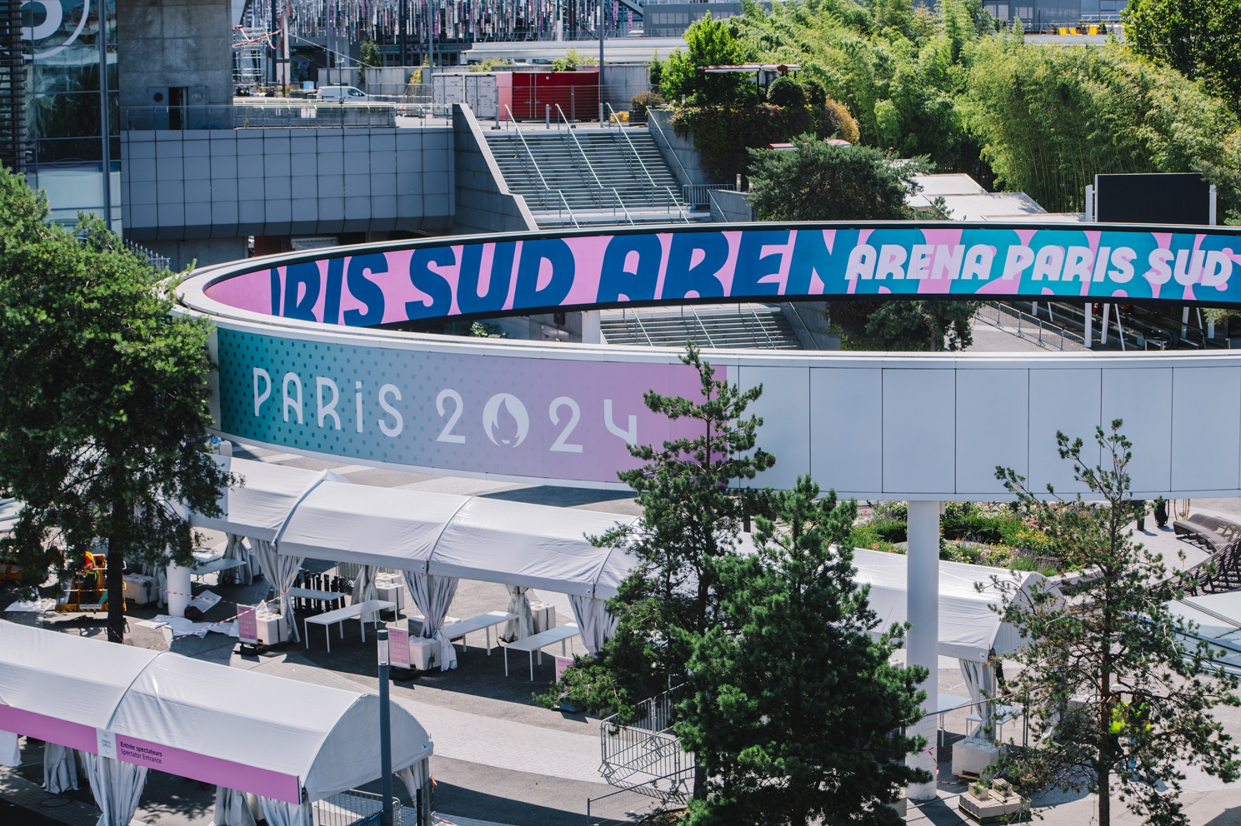 le cercle à l'entrée de la porte de Versailles