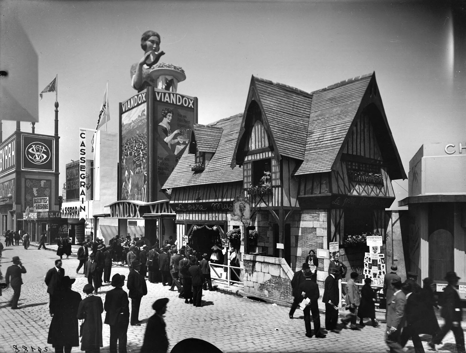 Foire de Paris. Porte de Versailles en 1934.