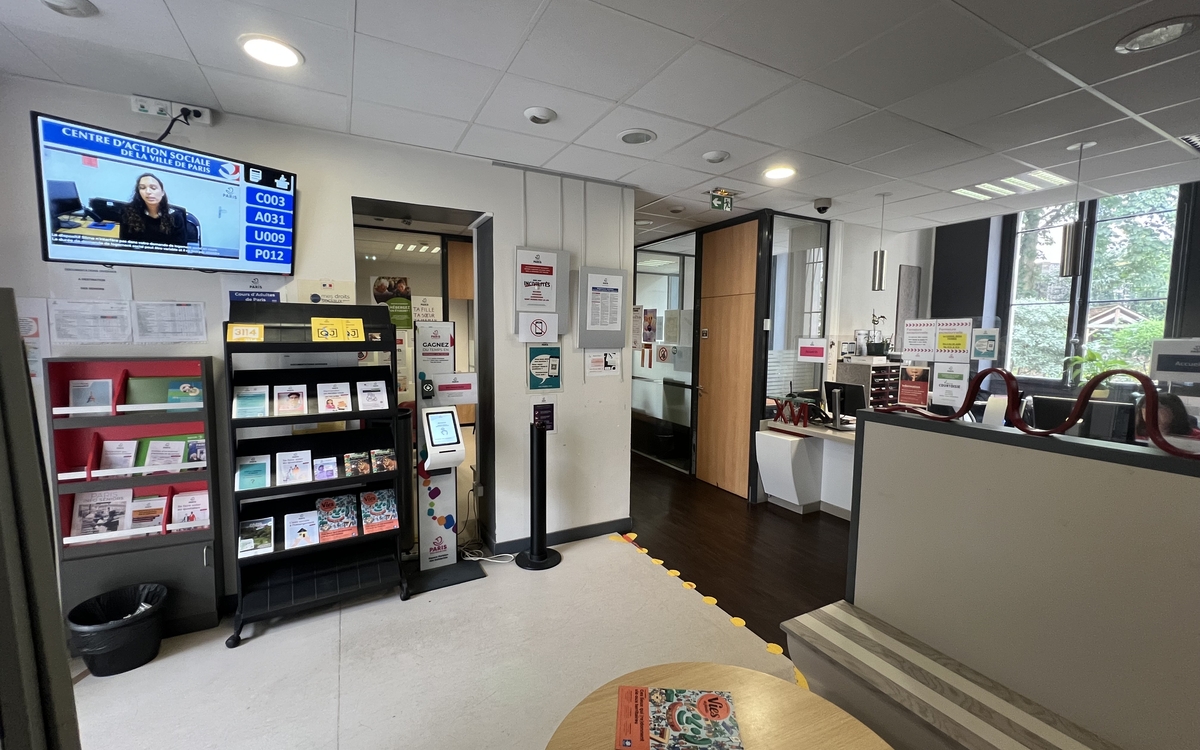Accueil de la maison des solidarités du XVIe arrondissement