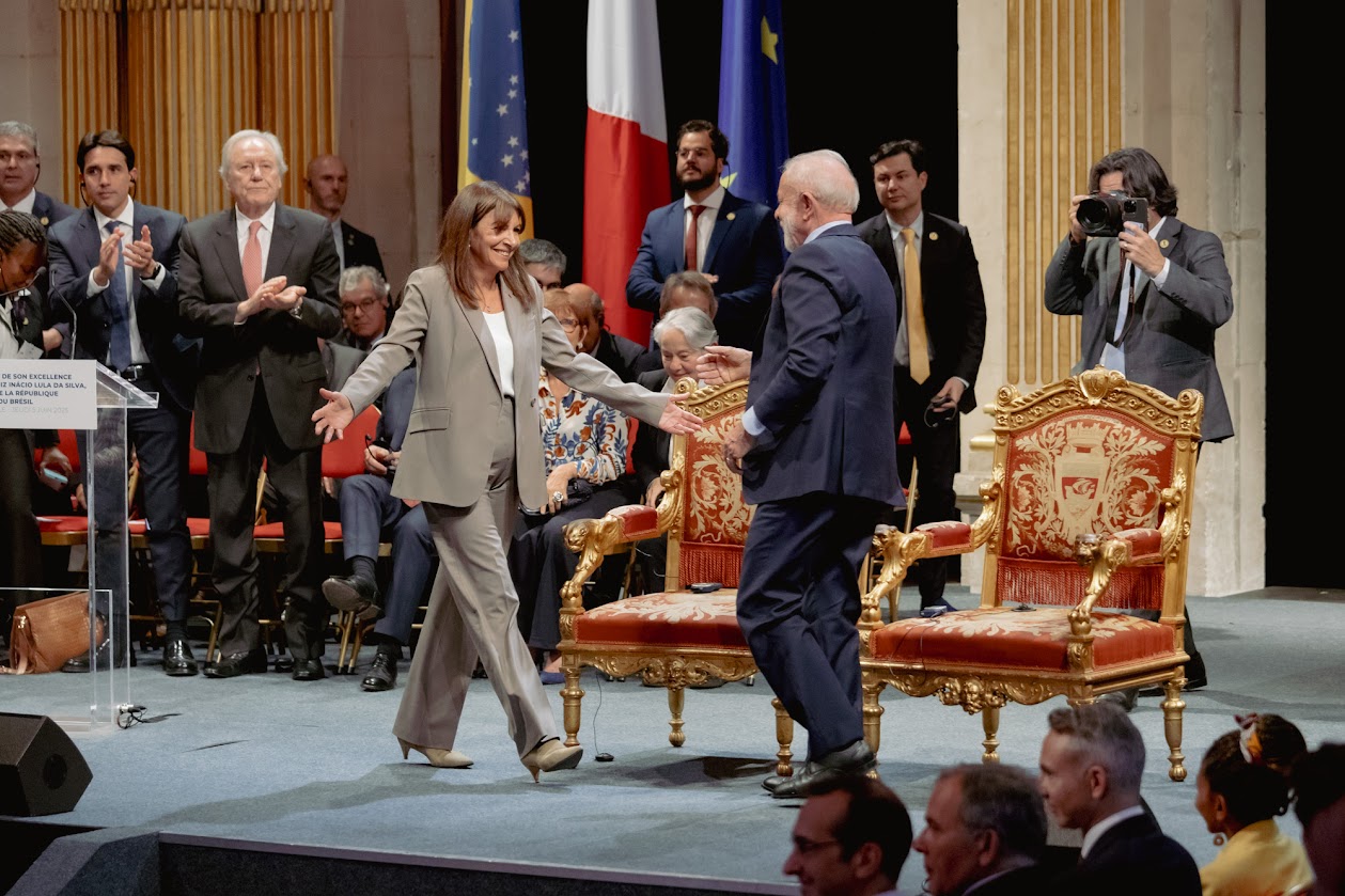 Visuel de la maire de Paris et Lula