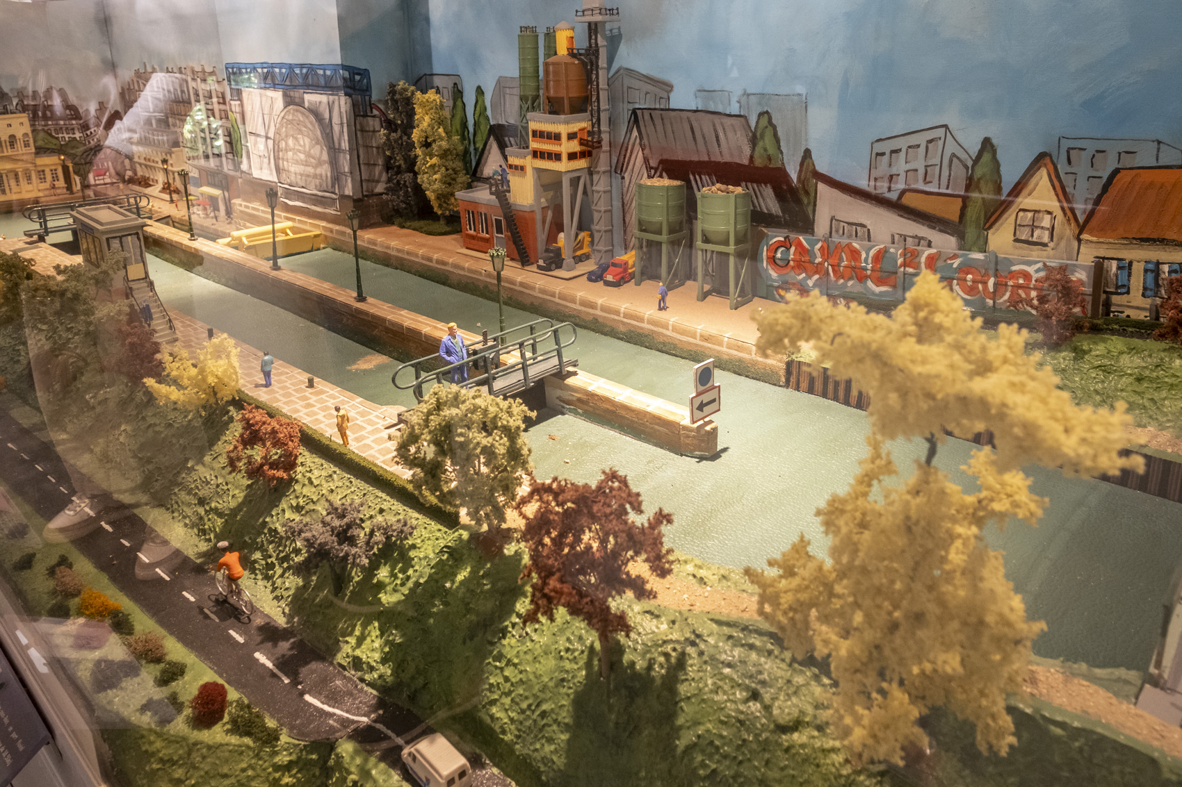Le canal de l'ourcq reproduit en maquette