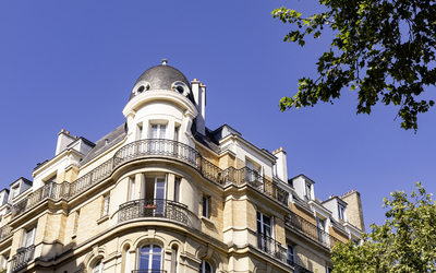 Façade d'immeuble dans le 12ème. 