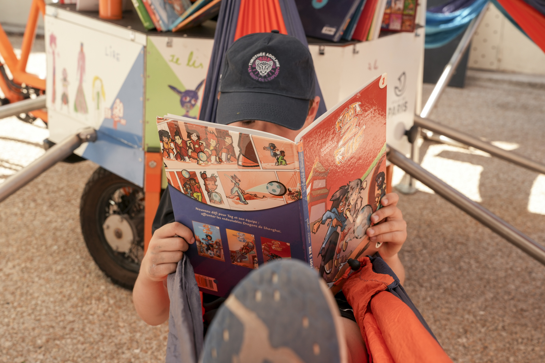 Bibliothèque mobile à la Fête Porte de Vanves (14e).
