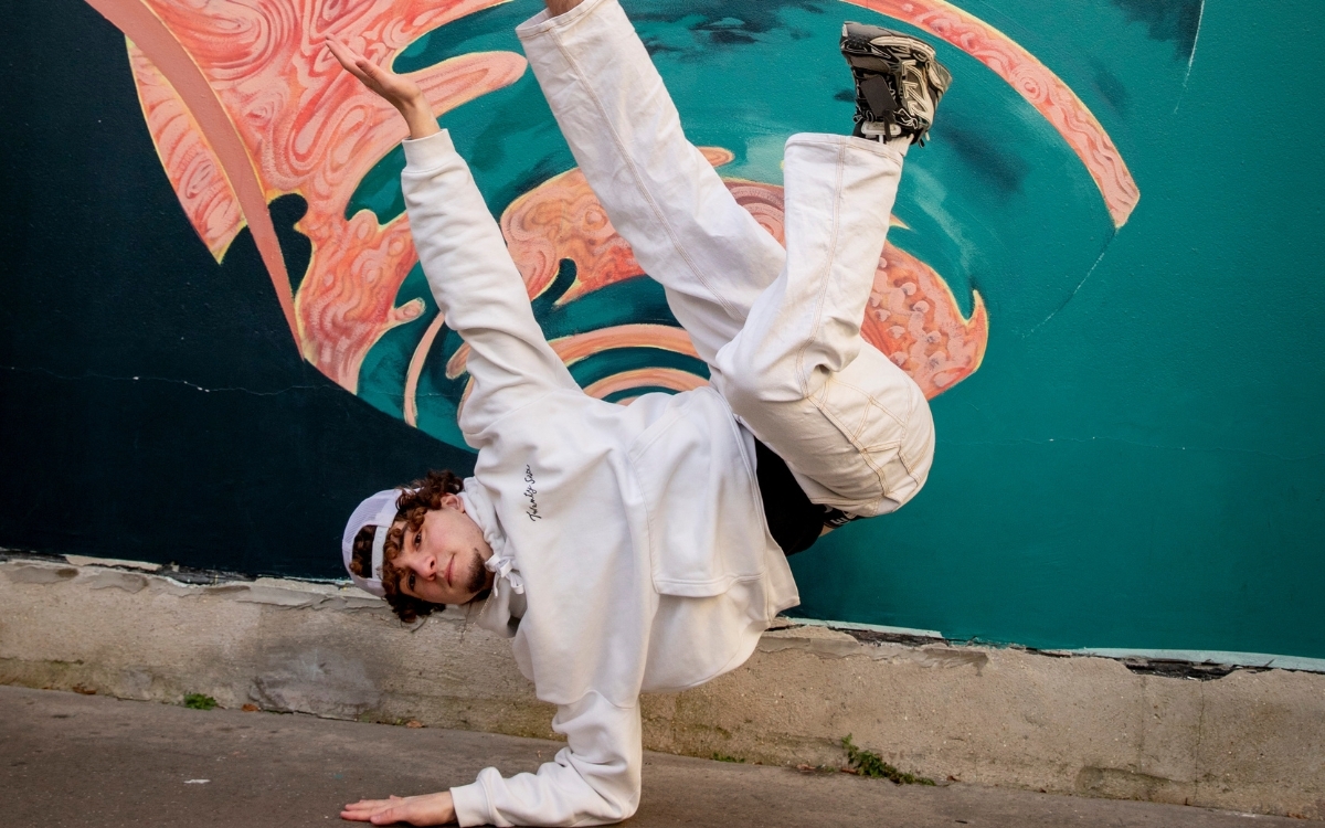 Danseur de breakdance 