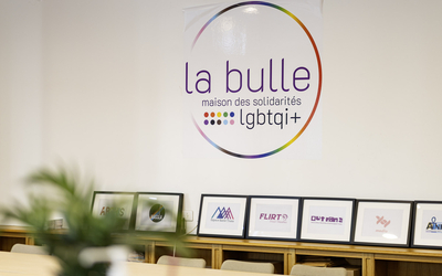 le logo de la bulle et les associations présentes