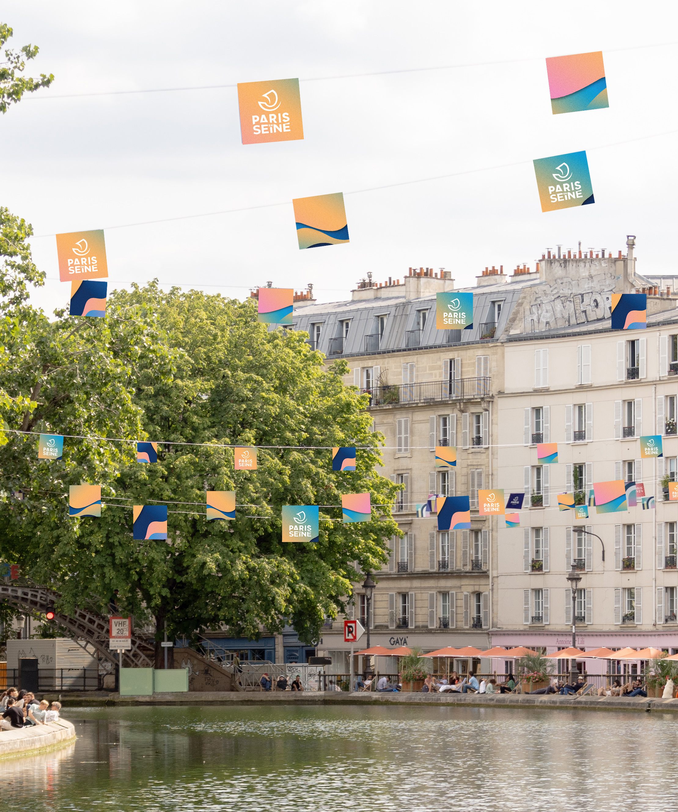 canal Saint-Martin avec fanions