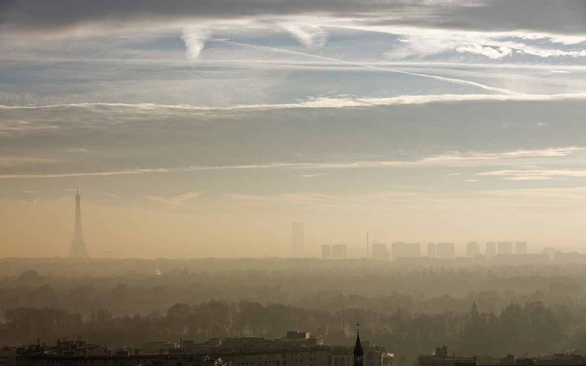Visuel représentant de la pollution dans le ciel de Paris