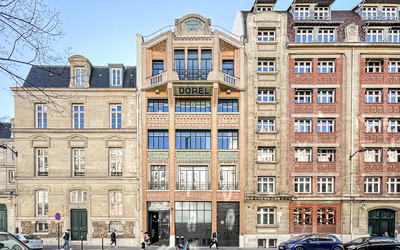 Photo de l'immeuble Dorel, caractéristique de l'architecture du quartier. 