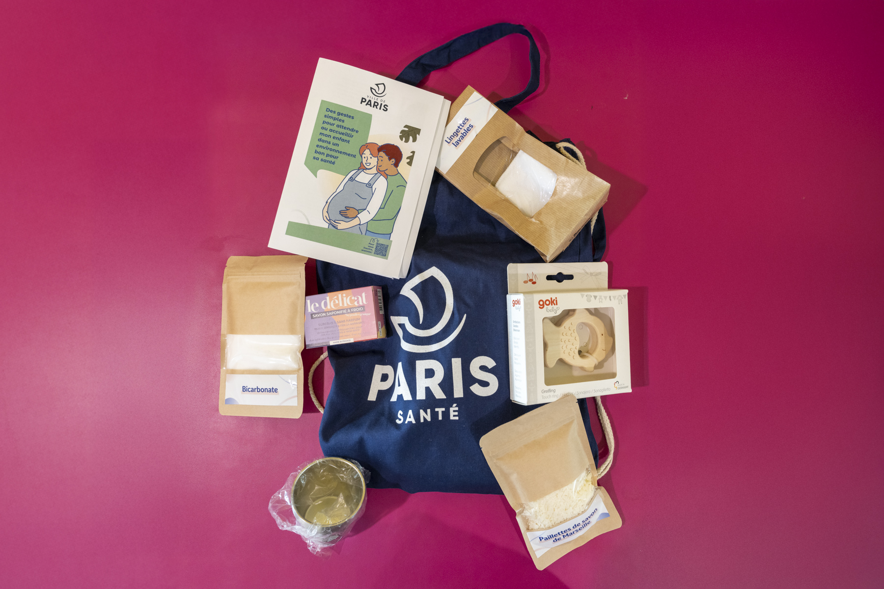Atelier au centre de protection maternelle et infantile Paris Santé du (20e).