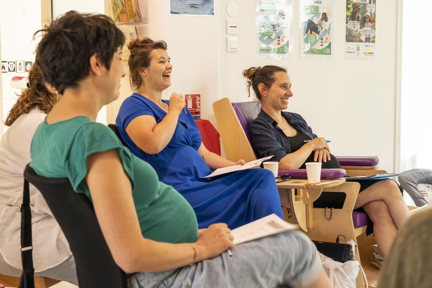 Atelier au centre de protection maternelle et infantile Paris Santé du (20e).