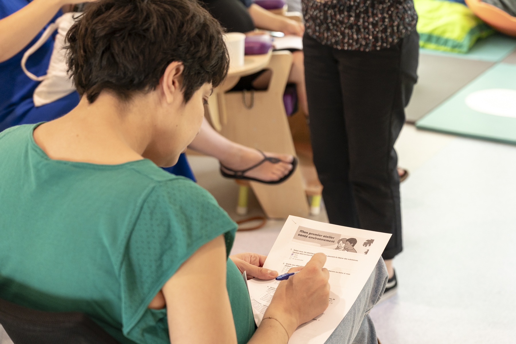 Atelier au centre de protection maternelle et infantile Paris Santé du (20e).