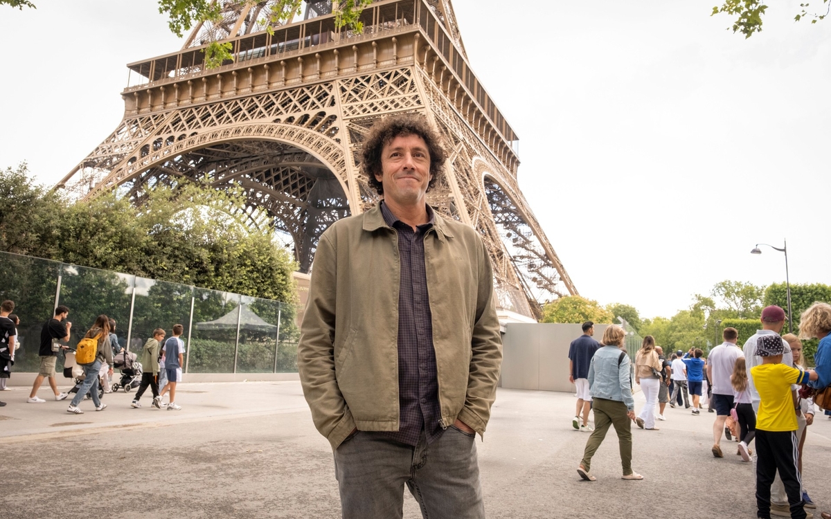 Jonas, chef de tir feux d'artifice-drones du 14 juillet 2025