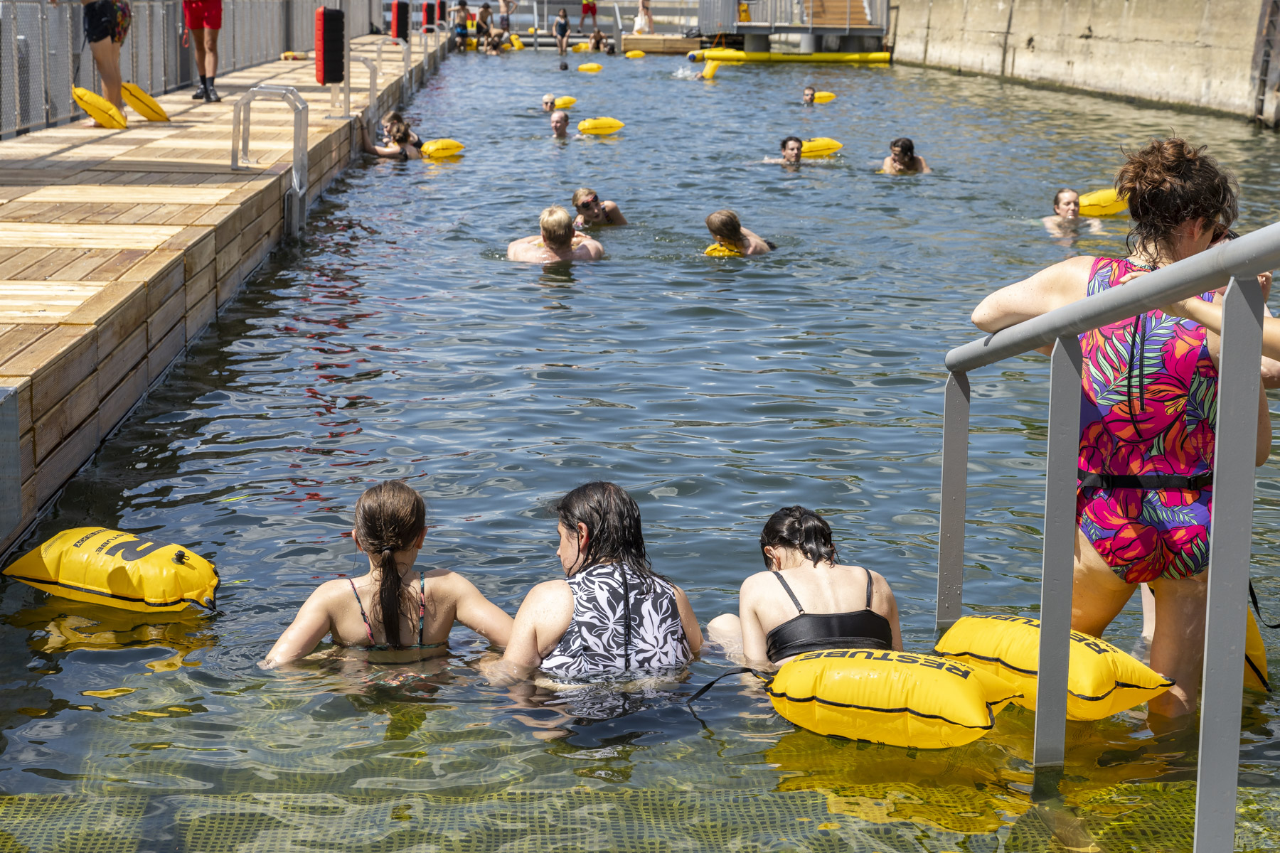 On a testé la baignade à Bercy.