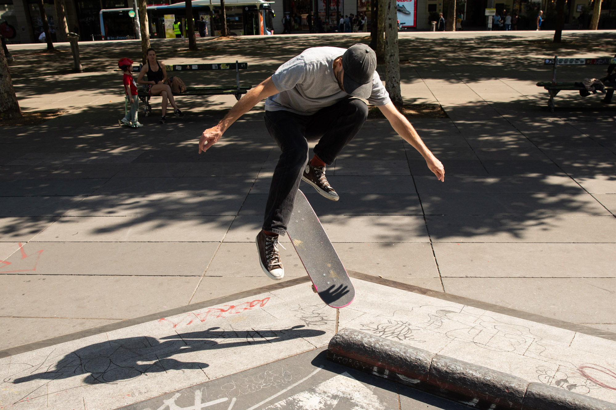 Photo d'un skateur sur le module de République (Centre).
