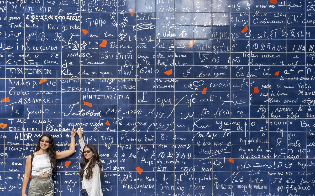 Mur des Je t'aime rénové.