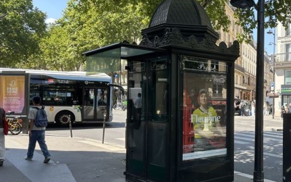 Kiosque de style haussmanien non alimentaire