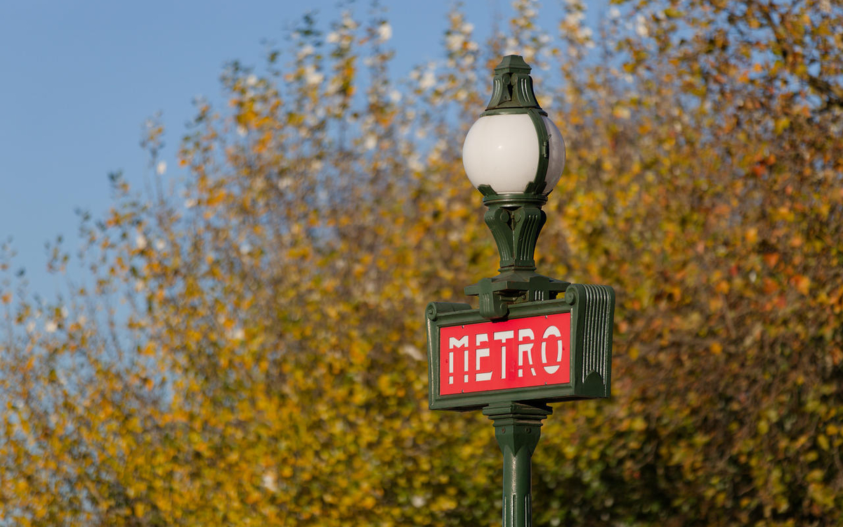 Vue d'une signalisation de métro