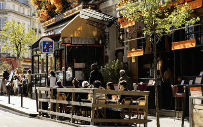 Vue sur une terrasse rue d'Odessa 