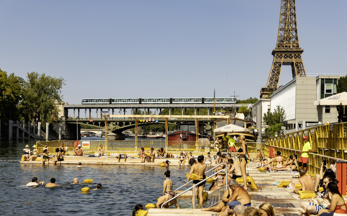 Baignade dans la Seine.