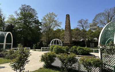 Roseraie du square René Le Gall