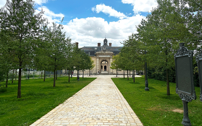 Square Marie Curie