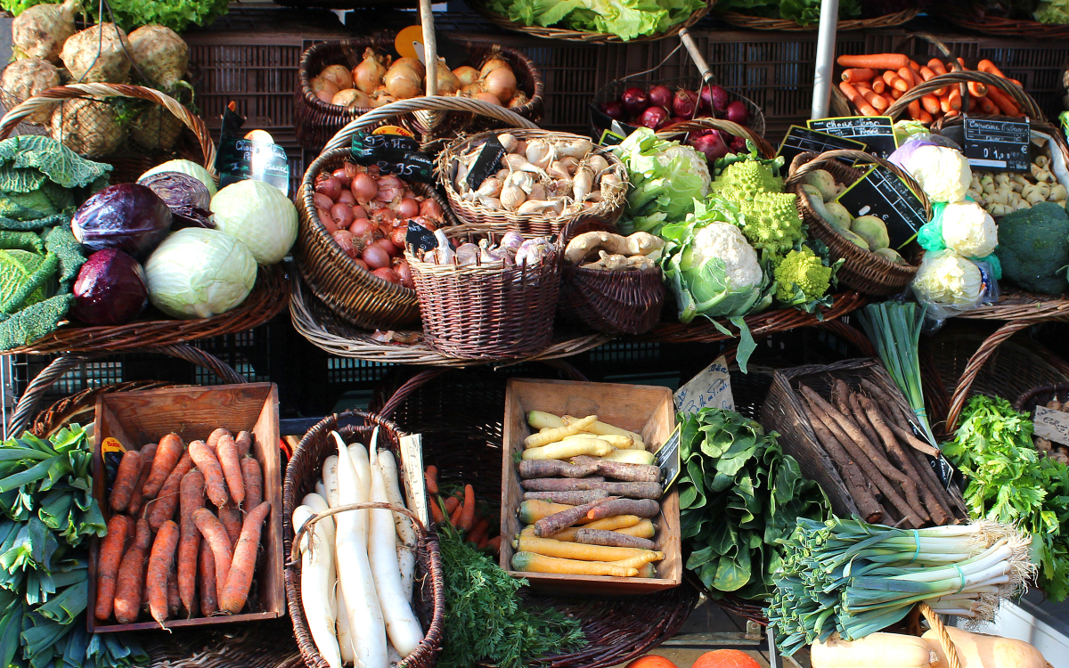 Etalages de fruits et légumes