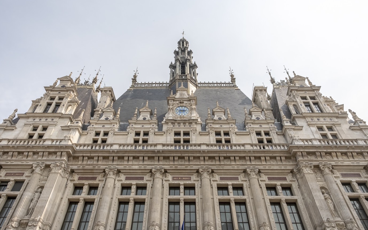 Façade de la mairie du 10e