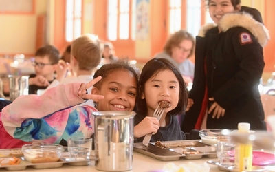 Vue d'une cantine scolaire.