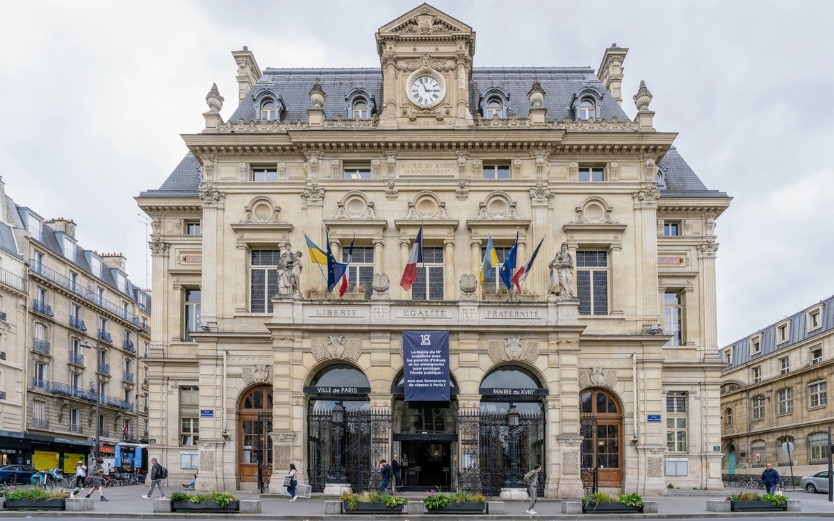 façade de la mairie du 18e