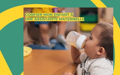 enfant buvant un biberon d'eau 
