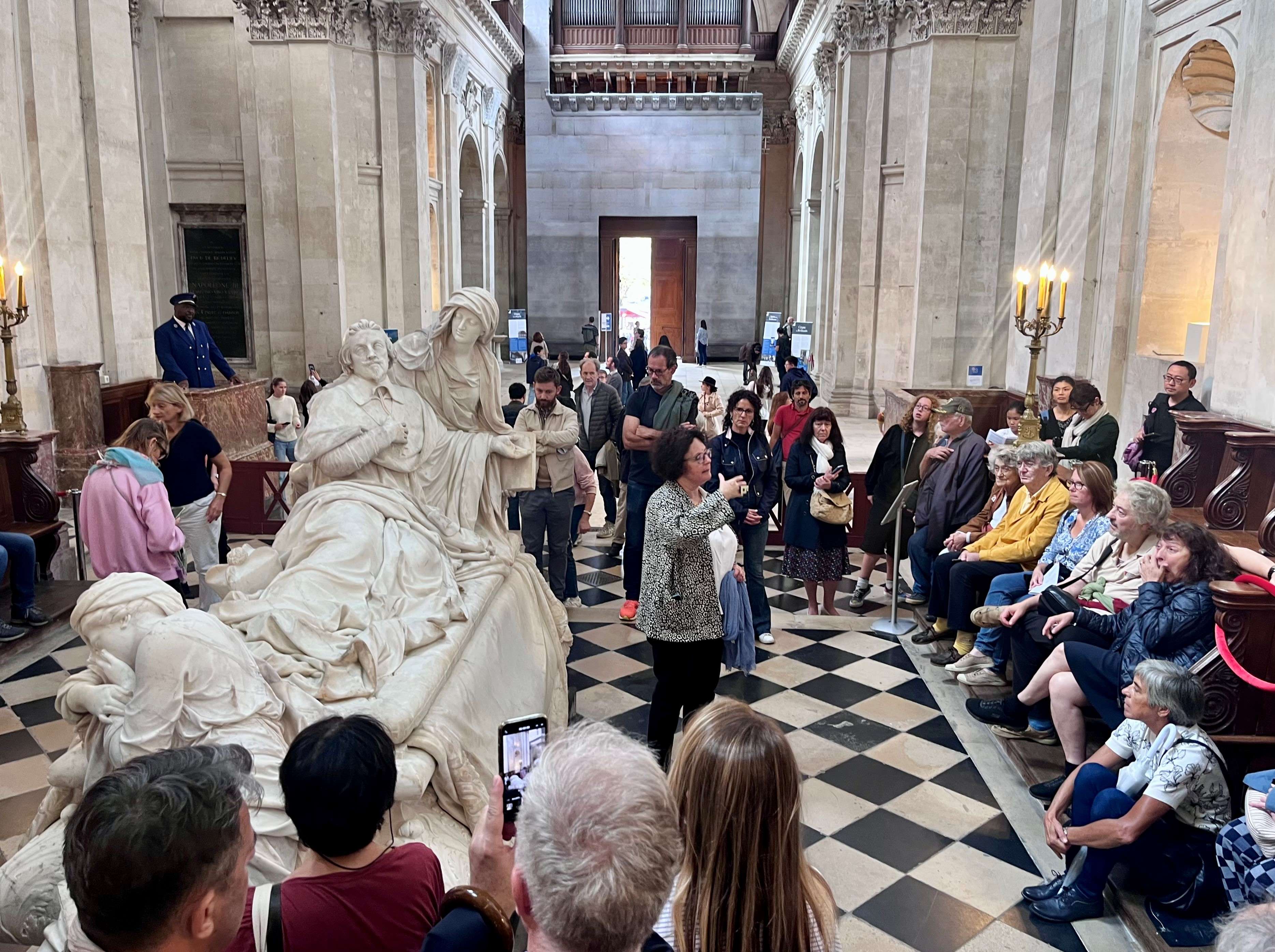 Photo de la chapelle de la Sorbonne ouverte au public dans le cadre des Journées européennes du Patrimoine