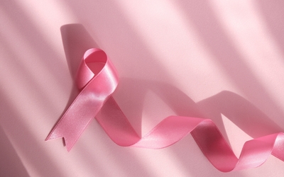 Ruban rose et ombres