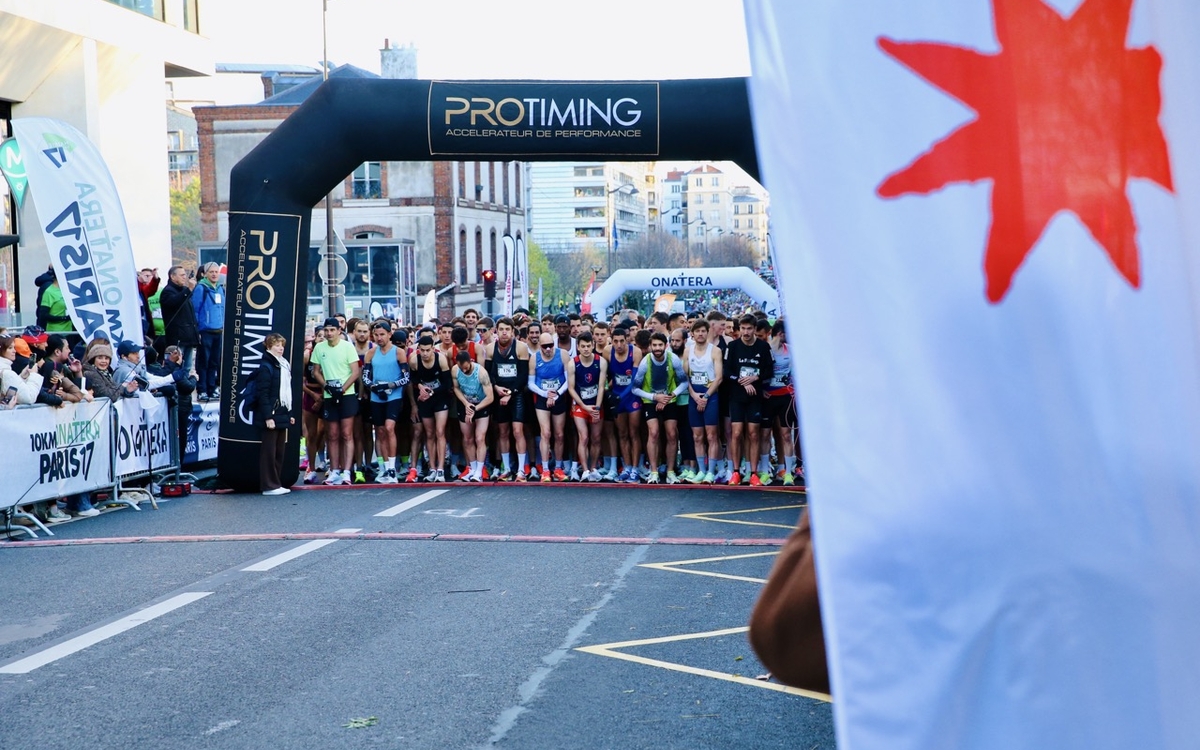 Des coureurs sur la ligne de départ