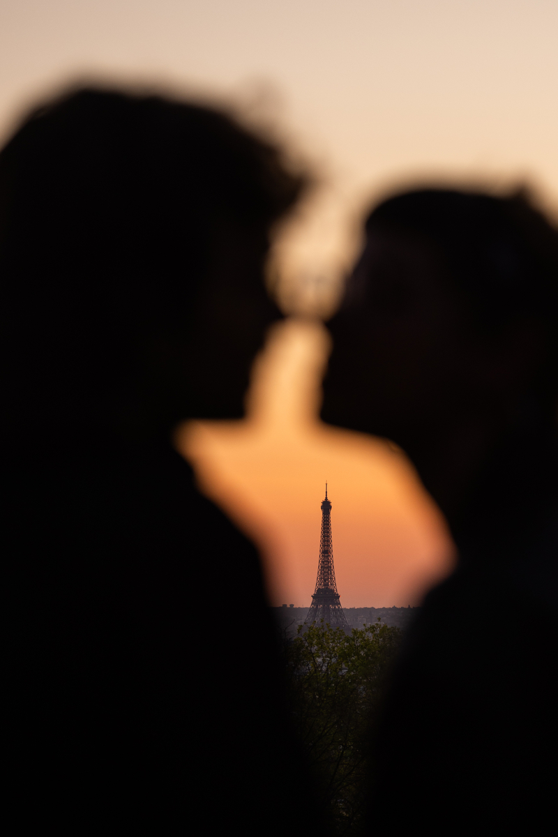 « Paris est tout petit pour
ceux qui s’aiment d’un aussi grand amour. » (Jacques Prévert, dialogue
dans le film « Les Enfants du paradis », 1945)