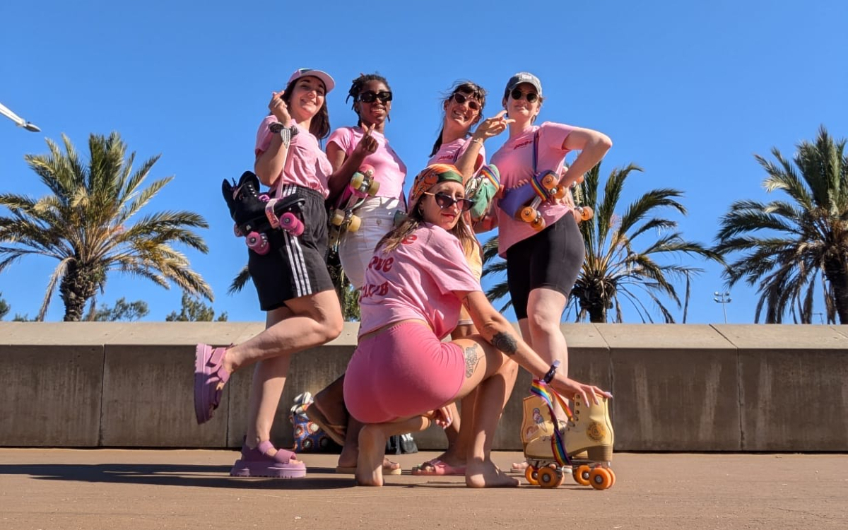 Equipe de filles DEEPS rollerskate. 