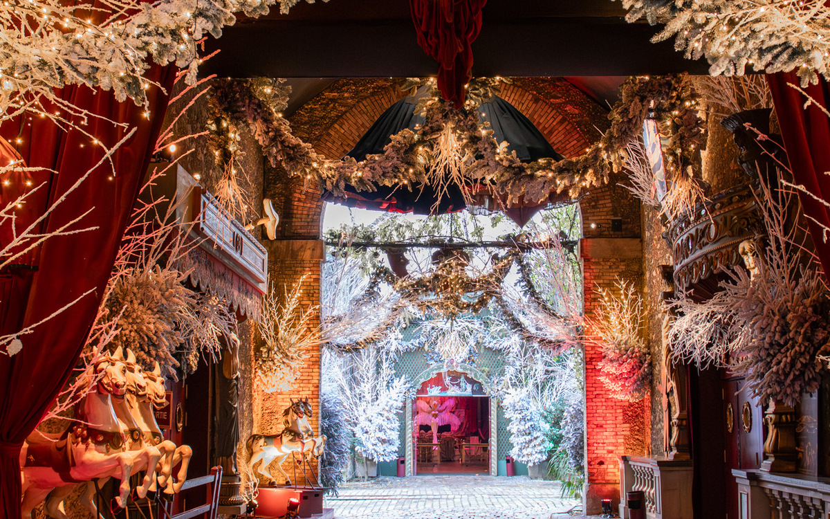 Entrée des Pavillons de Bercy  