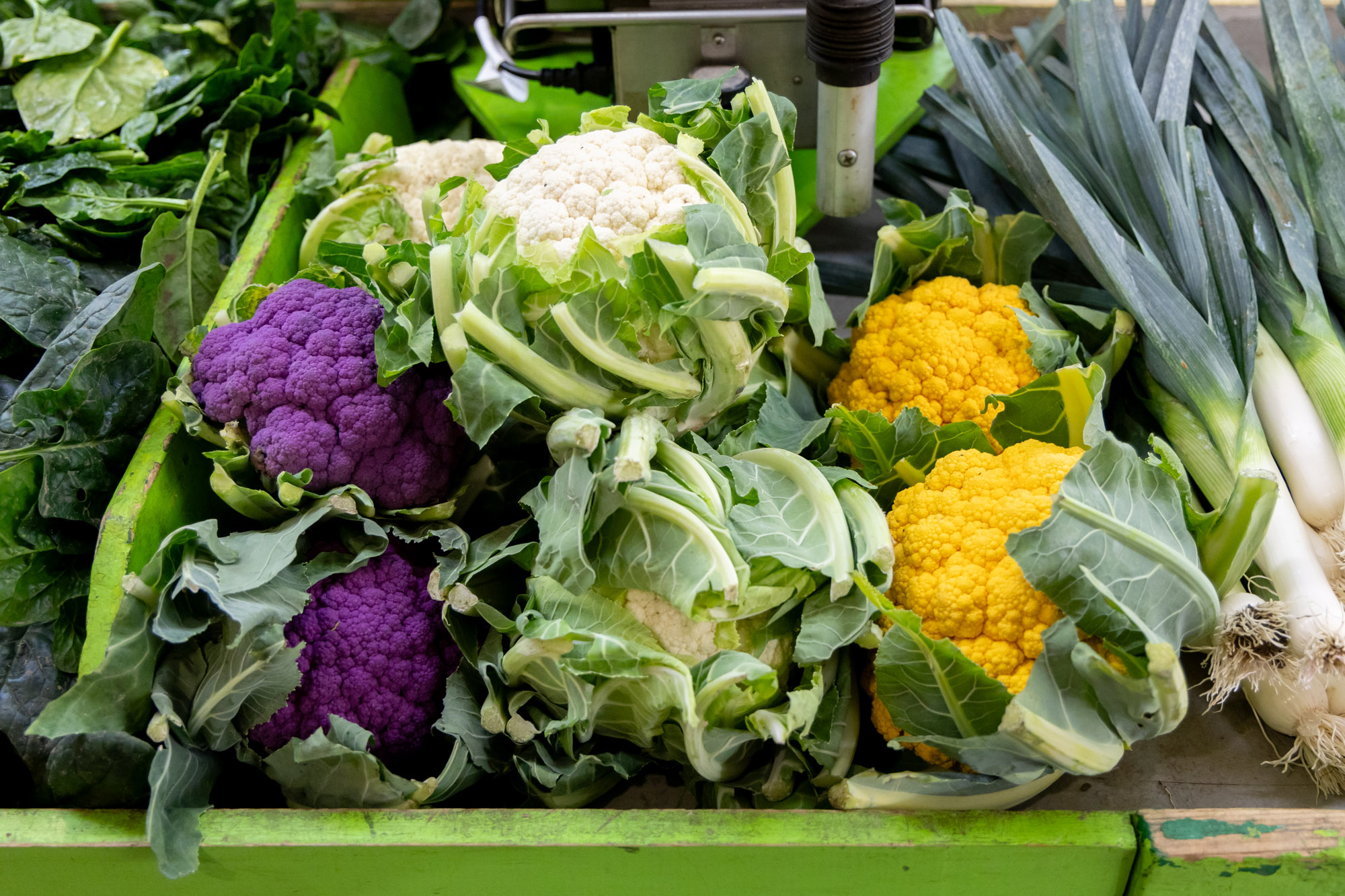 Des choux fleurs au détail et en couleurs 