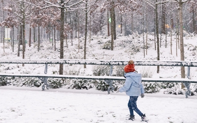 Enfant dans la neige