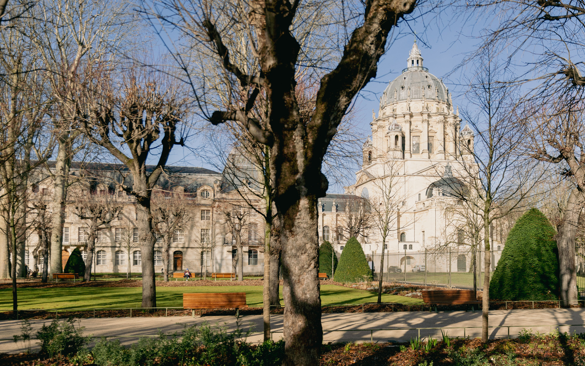 Les jardins du Val-de-Grâce ouvrent au public.