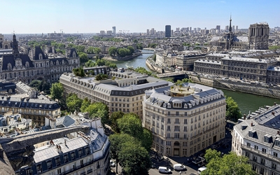 Vue aérienne de Paris sur des habitations